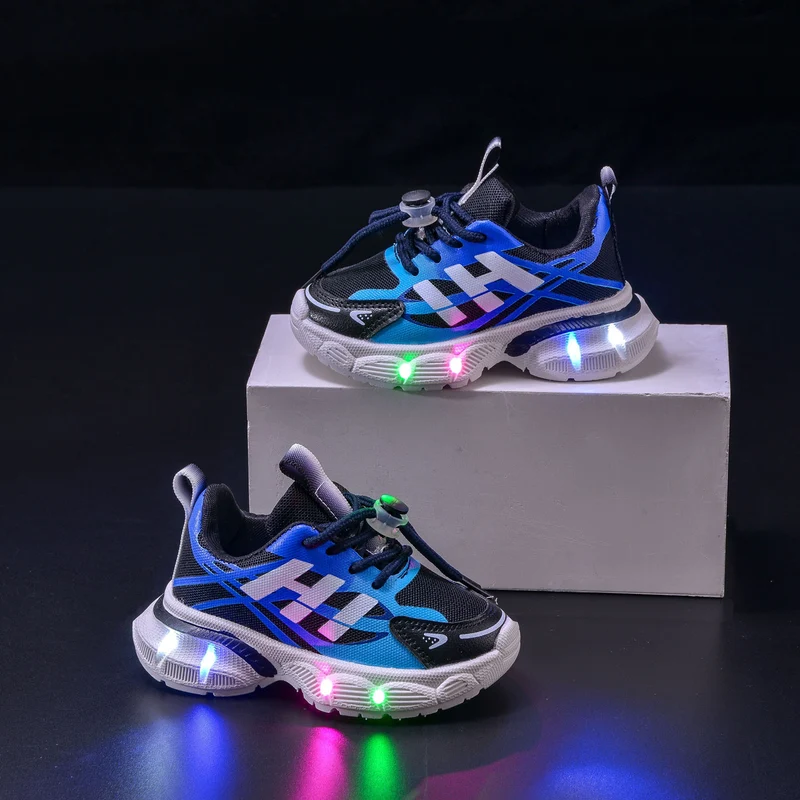 Boys' Breathable Luminous Sports Double Mesh Shoes 2024 Spring and Autumn New Children's Letters Casual LED Lighting Running Shoes