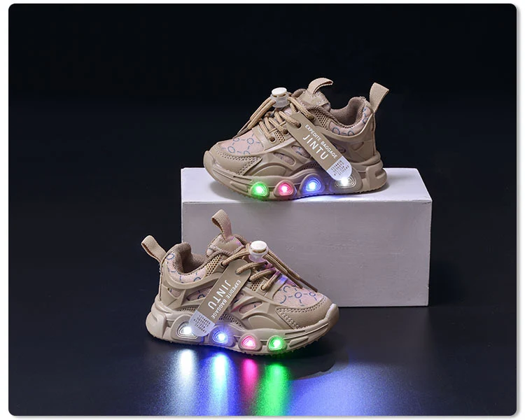Spring and Summer New Children's Luminous Cloth Noodles for Boys sneaker 1-6 Years Old LED Light Shoes Casual Girls Schoolwalking Lights Shoes