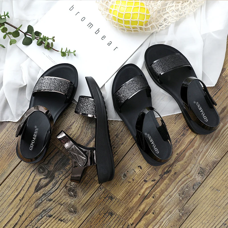 New Summer Flat Women's Shoes for Middle-Aged Women, Mid-Heel 2026 Women's Wedge Sandals for Summer, Mom Sandals with Soft and Thick Soles, Comfortable
