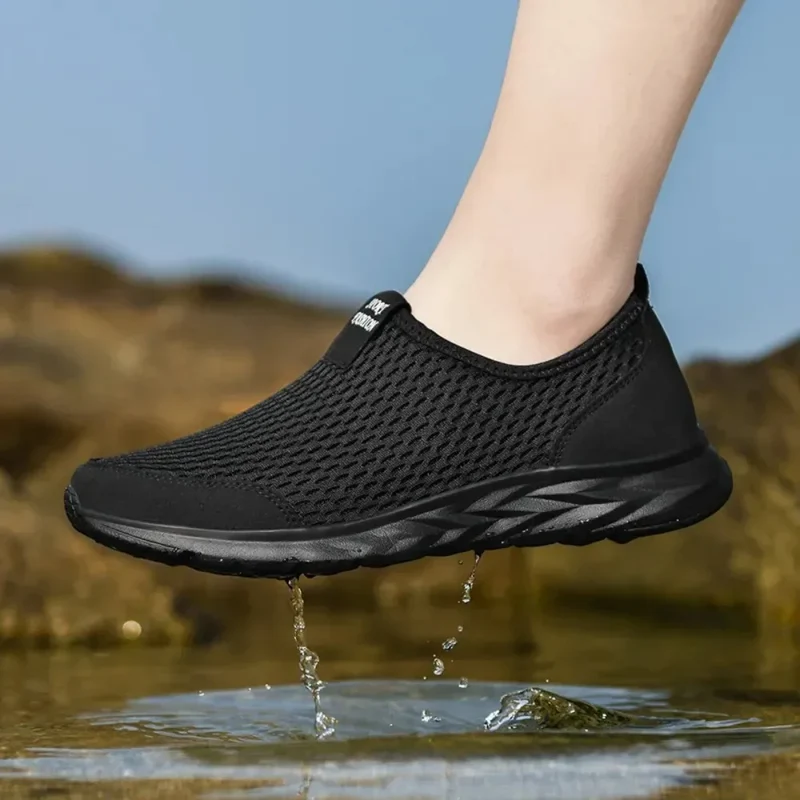 2025 New Shoes Men Loafers Light Walking Breathable Summer Comfortable Casual Shoes Men Sneakers Zapatillas Hombre Plus