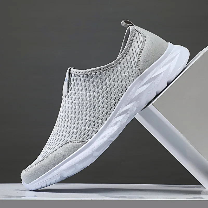 2025 New Shoes Men Loafers Light Walking Breathable Summer Comfortable Casual Shoes Men Sneakers Zapatillas Hombre Plus