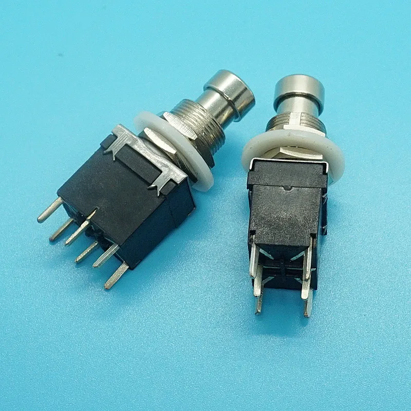 PBS24-202P Six foot latching or momentary type Guitar effects switch
