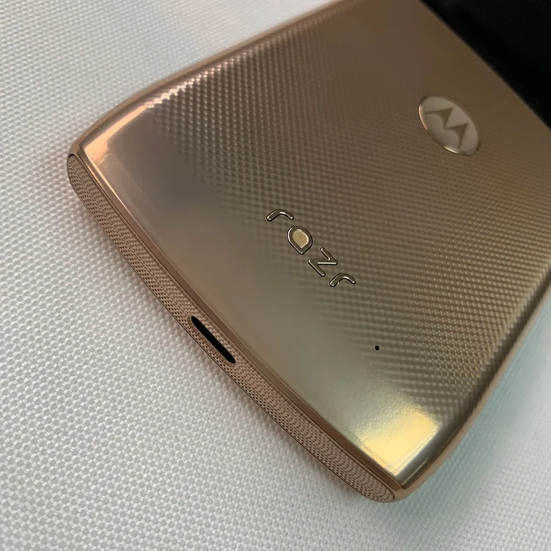 Motorola Razr 2019 XT2000 4G LTE SmartPhone NFC 6GB+128GB eSIM 16MP+5MP P-OLED 6.2'' Snapdragon 710 Octa-Core Android CellPhone