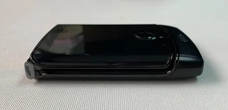 Motorola Razr 2019 XT2000 4G LTE SmartPhone NFC 6GB+128GB eSIM 16MP+5MP P-OLED 6.2'' Snapdragon 710 Octa-Core Android CellPhone