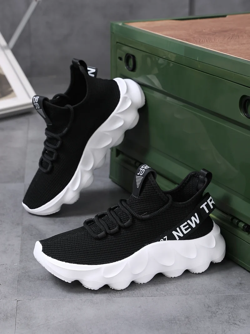 Men's Large Size Outdoor Hiking And Running Shoes Comfortable Casual Versatile Fashionable Sports Shoes for Couples Training