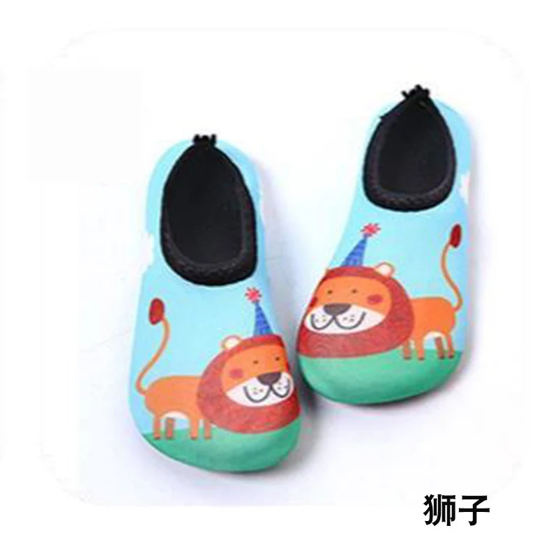 Cartoon Children's Beach Shoes Hard Sole Wading Shoes Diving Equipment Snorkeling Shoes and Socks Barefoot Swimming Shoes Diving Socks Quick-drying