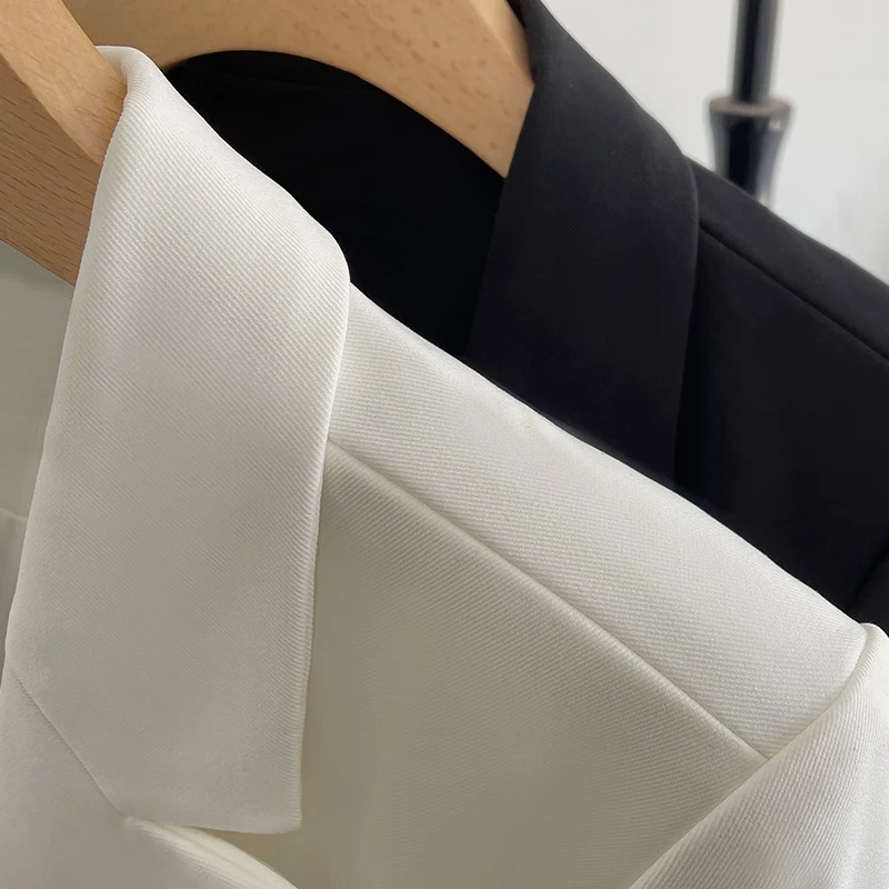 Green Metal Buckle Korean Style 2024 Spring and Autumn New Milk White Suit Jacket Women's Casual All-match High-end Suit