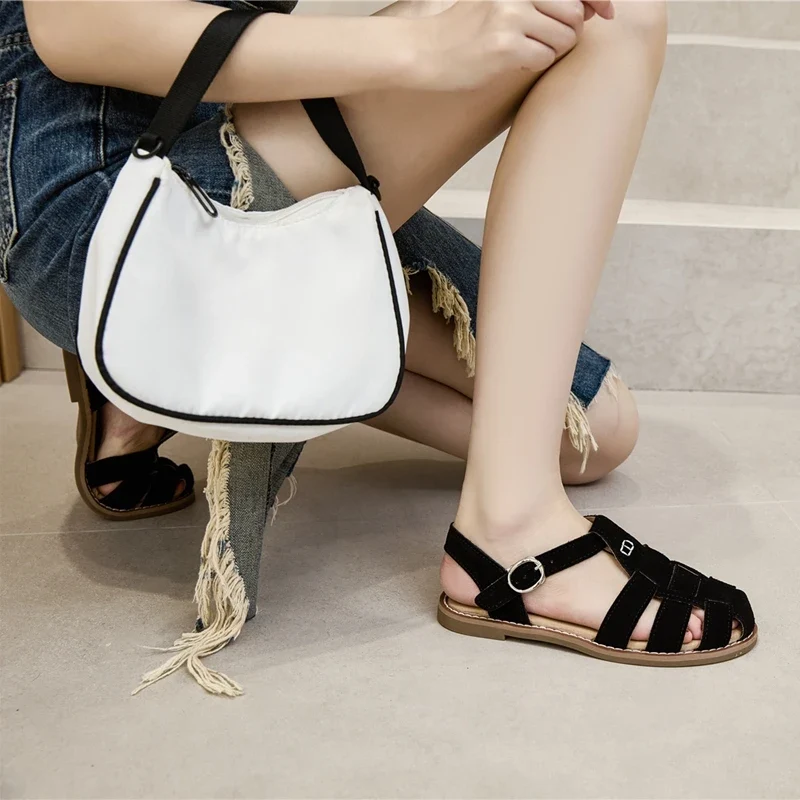 AIYUQI Flat-soled Retro Genuine Leather Hollow Baotou Sandals Women's 2026 New Hollow Pig Cage Women's Sandals
