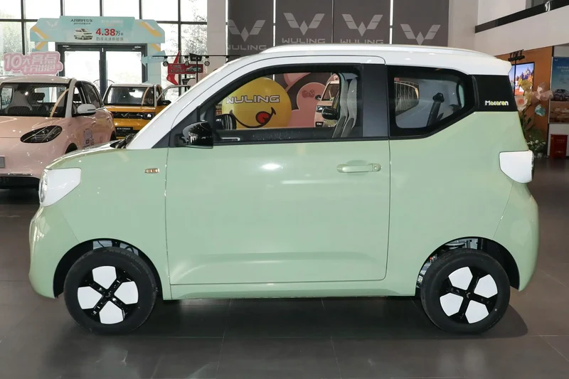 Wuling Electric Mini Car New Energy Vehicles Mini Electric 4 Wheeler Mini Ev Car Cheap Small Cars