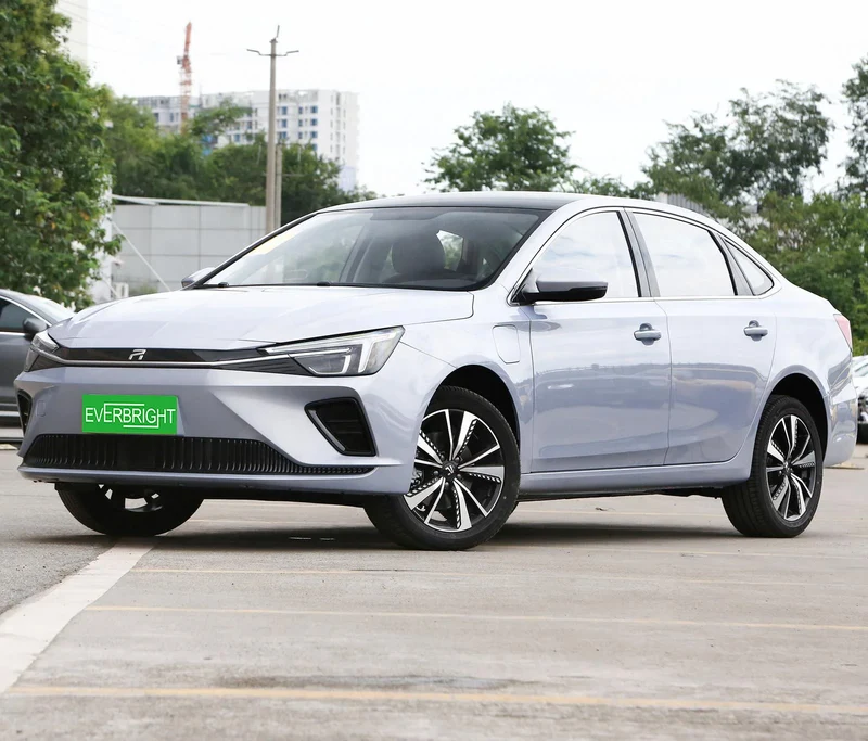 2022 Blue New Roewe Rising Auto ER6 Electric Car/Sedan with Very Long Charging Range, Equipped with the Driving Recorder