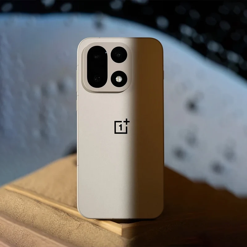 [New Launch] Oneplus 15 5G NFC 6.78"165Hz AMOLED Display 7300mAh Battery 120W SUPERVOOC 50MP Camera Snapdragon 8 Elite Gen 5