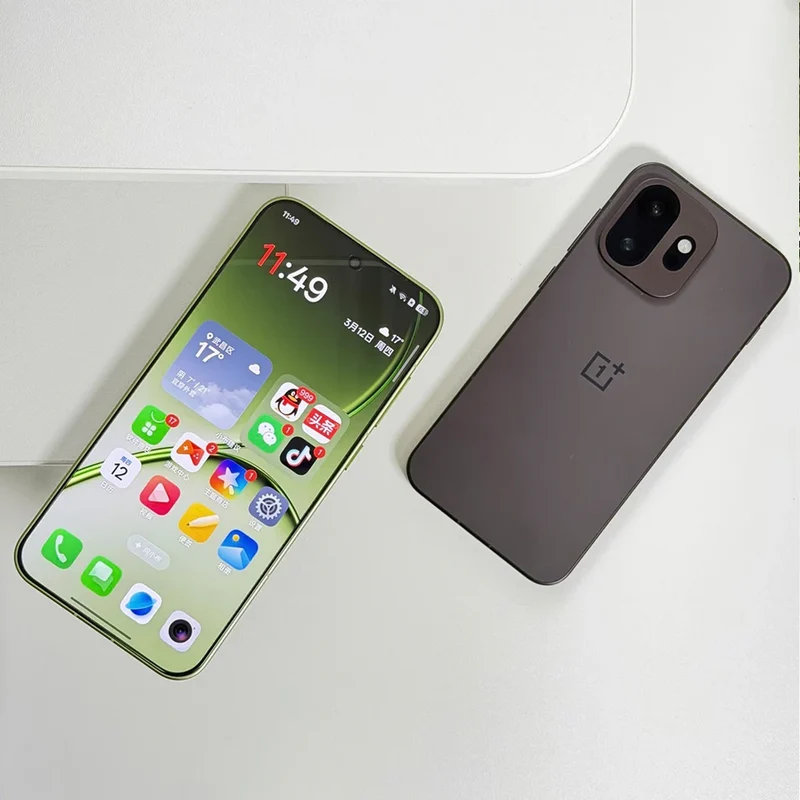 Unlocked OnePlus 15T 5G Smartphone Snapdragon 8 Elite Gen 5 6.32'' 165Hz High Refresh Rate Screen 7500mAh Battery 100W Wired NFC