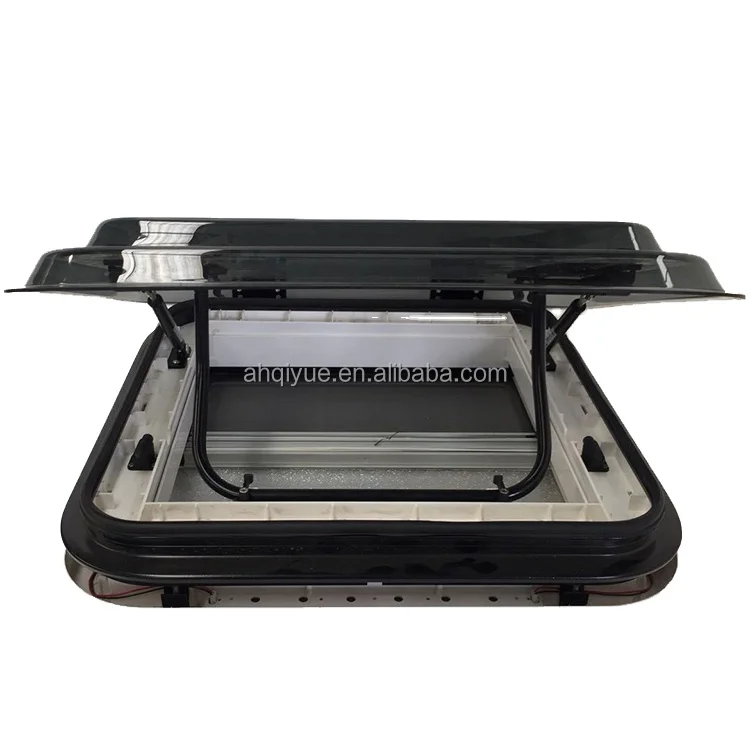 Hot Selling 500x500mm Modified Car Roof Window and Motorhome RV Skylight with LED Light