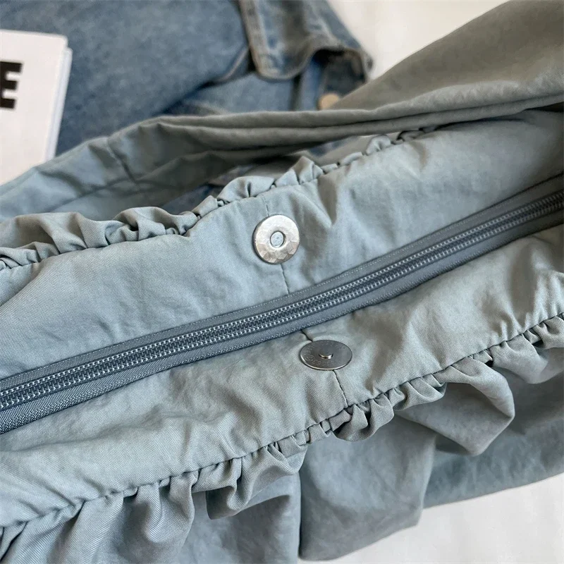 Nylon Cloth Bag Women Tote Bag Large Capacity Summer 2025 New Fashionable women's pleated Outdoor Travel bag Shoulder Bag