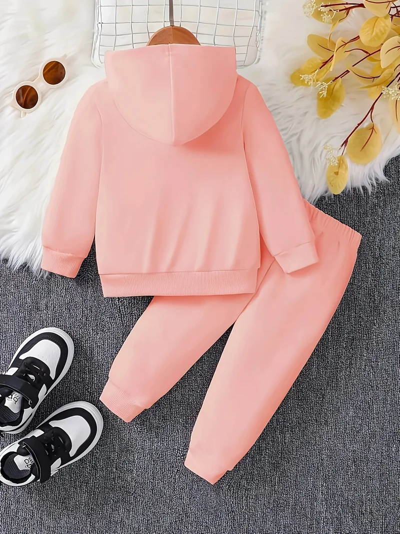 Newborn baby girl's English printed fleece hoodie and sporty casual pants are suitable for outdoor use