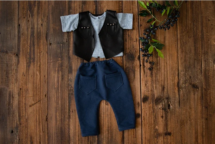 Newborn Photography Clothes for Baby Boy Cool Leather Jacket Clothing Musician Guirar Set Props for Studio Photoshoot Props