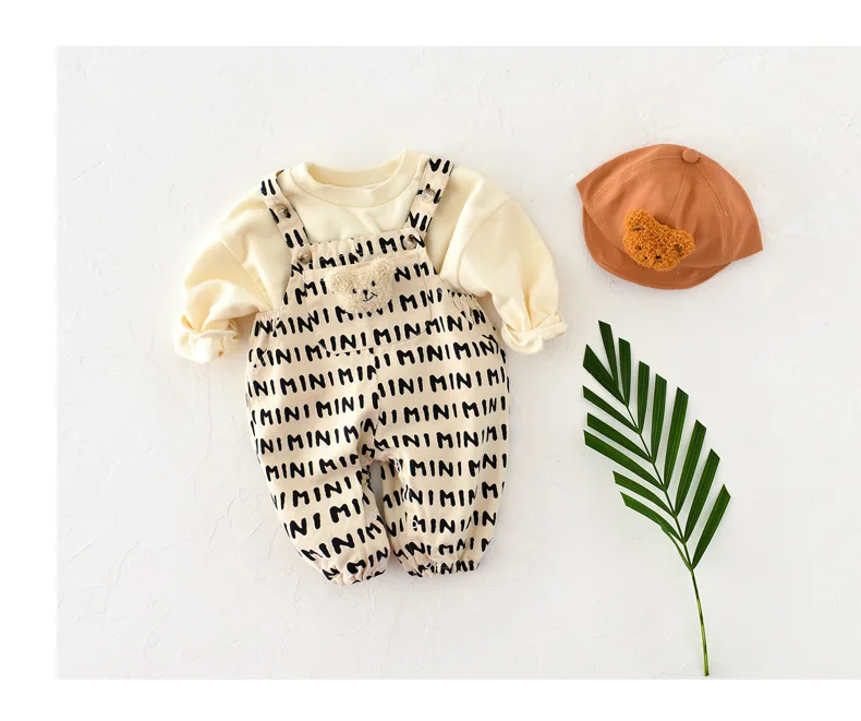2026 Autumn New Stripe Infant Newborn Clothing Baby Boys Girl Straps Pants Overalls for 0-2Y Cartoon Bear One Piece Jumpsuit