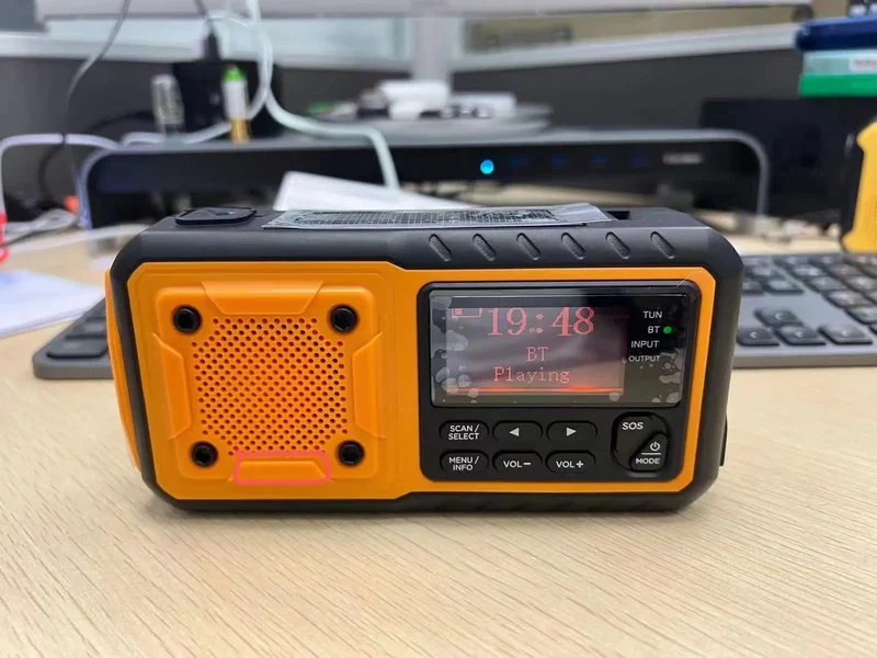 Solar Crank DAB+ FM Radio with 5000 mAh Power Bank, Bluetooth speaker Emergency Radio, USB-C Phone Charge, SOS Alarm, Torch
