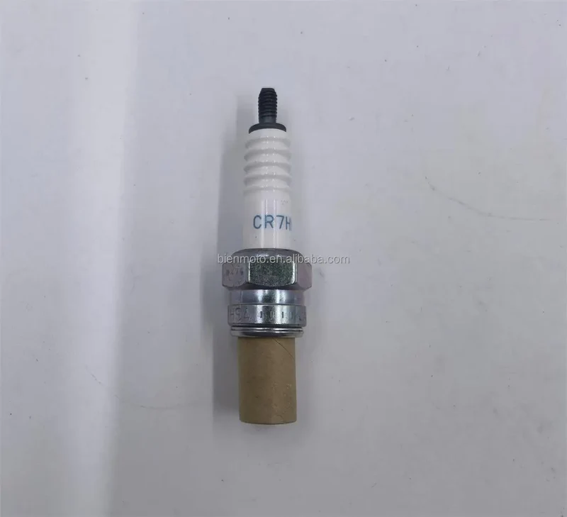 Delivery Within 12 Hours Ready to Ship C7E Spark Motorcycle Spark Plug Bujia Para Moto for DPR7EA-9 CR7HSA