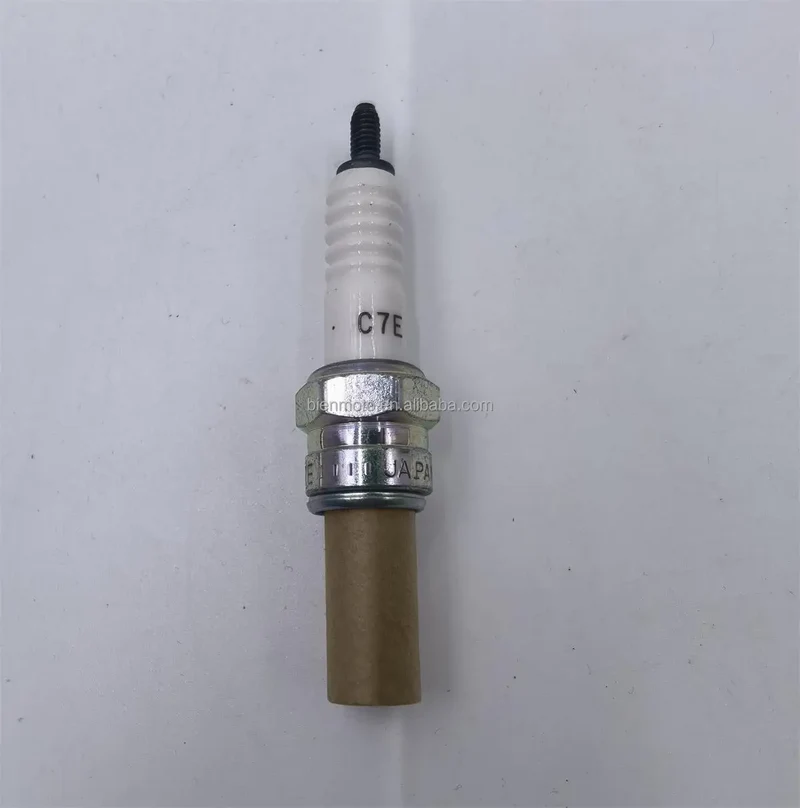 Delivery Within 12 Hours Ready to Ship C7E Spark Motorcycle Spark Plug Bujia Para Moto for DPR7EA-9 CR7HSA