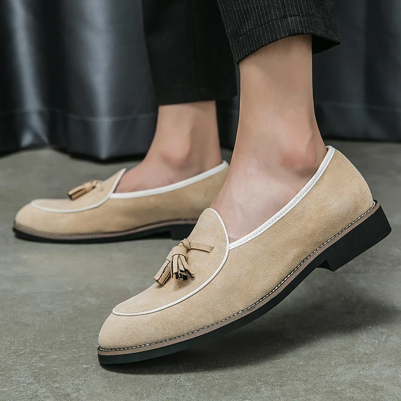 Green Color Faux Suede Breathable Logo Custom Available Wholesale Tassels Loafers Shoes for Men