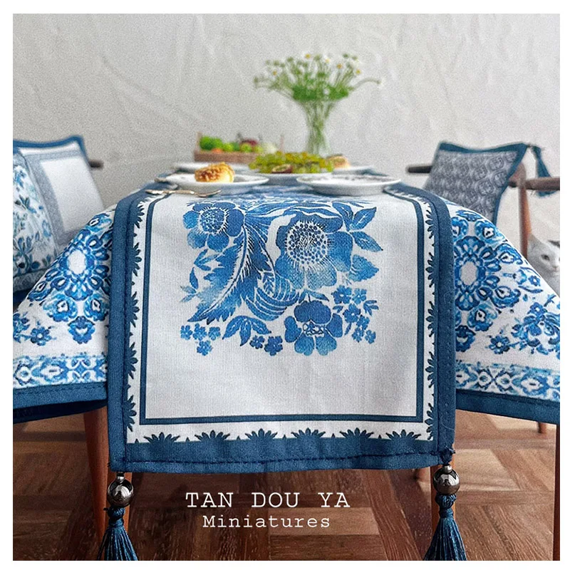 Miniature cloth blue and white porcelain tablecloth and throw pillow mini model for 1:6 bjd ob11 blythe dollhouse props Dolls ac