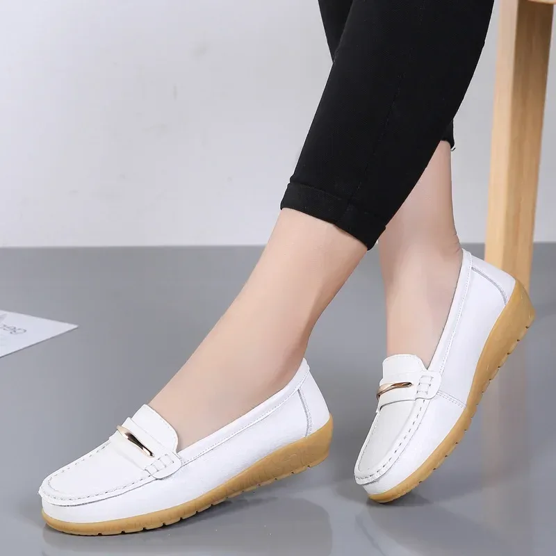 2025 New Genuine Leather Shoes Woman Slip On Women Flats Moccasins Women's Loafers Spring Autumn Mother Shoe Big Size 35-44