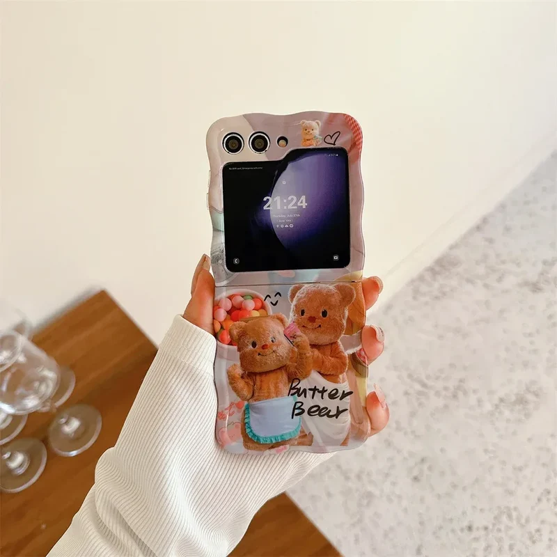 Cartoon Cute Bear Wave Border Phone Case for Samsung Galaxy Z Flip 5 4 3 Zflip5 Flip3 ZFlip4 Star Bracelet Shockproof Lens Cover