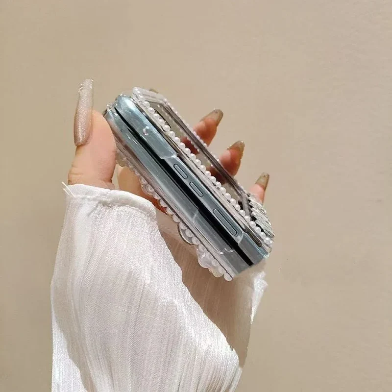 Luxury Crystal Pearl Elegant Butterfly Diamond Strap Phone Case Cover For Motorola Razr 50 60 40 Moto 2023 2024 2025 Plus Ultra