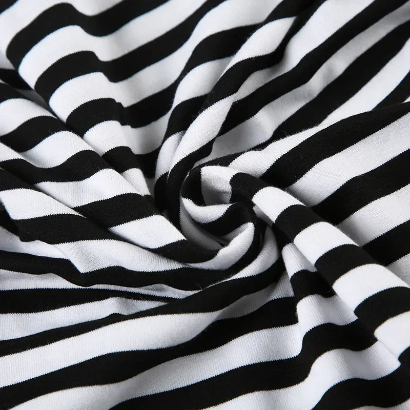 Autumn sexy off shoulder long sleeved black white contrasting color stripes slash neck T-shirt
