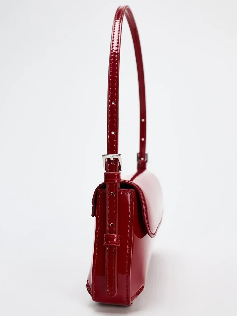 Red Stick Underarm Bag 2024 Autumn New Product Fashionable Simple Commuter Flip Retro Shoulder Bag