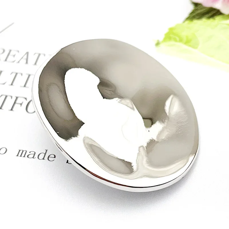 High Quality Surface Shine Metal Oval Brooch Large Irregular Pins Autumn Winter Lady Daily Colthes Backpack Ornament Accessories