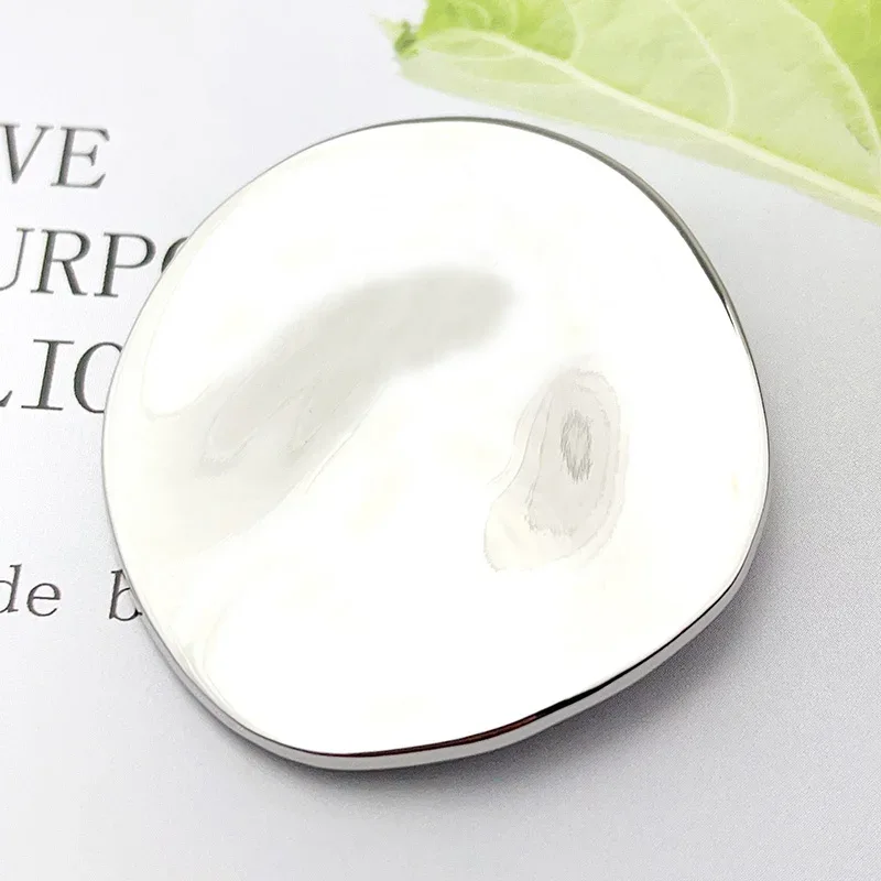 High Quality Surface Shine Metal Oval Brooch Large Irregular Pins Autumn Winter Lady Daily Colthes Backpack Ornament Accessories
