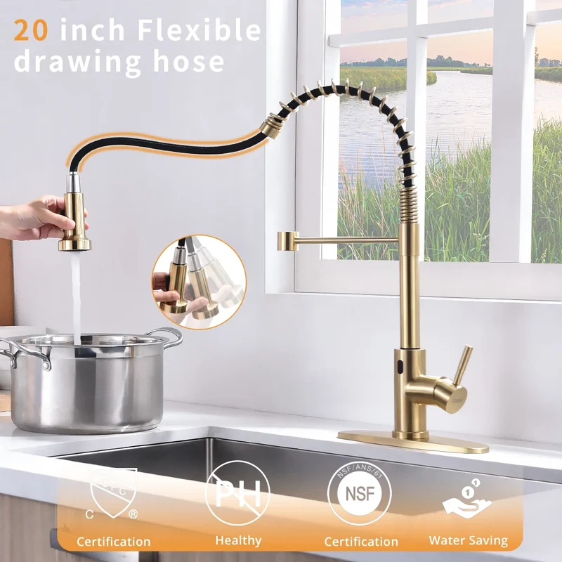 Luxury Single-Hole Kitchen Faucet Non-TOUCH Sensitive Brushed Gold Ceramic Cartridge Sink Faucet with Pull Sprayer