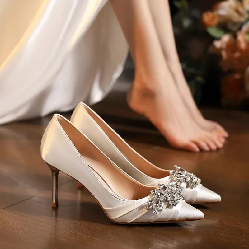 2025 Autumn New White French High Heels Pointy Rhine-Diamond Thin Heel Not Tired Foot Single Shoes Wedding Shoes