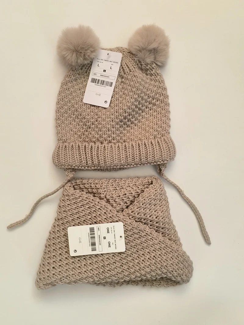 2024 baby girl and baby boy child children's spring autumn winter Solid knitted hat and knitted infinity scarf