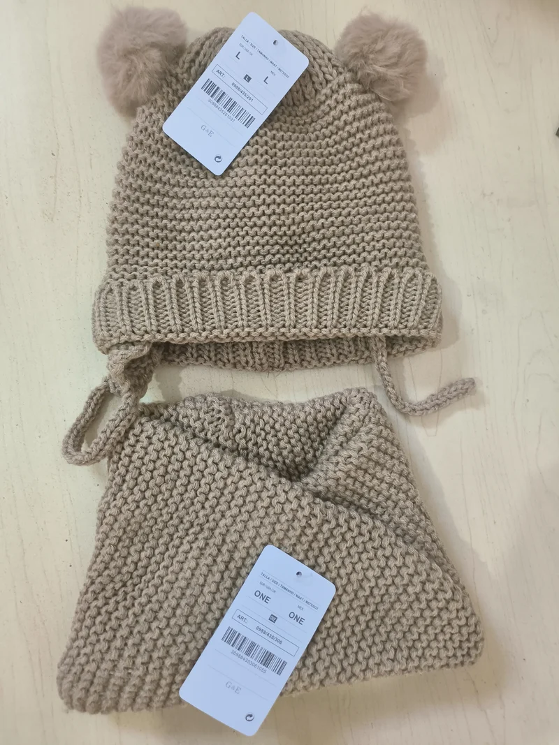 2024 baby girl and baby boy child children's spring autumn winter Solid knitted hat and knitted infinity scarf