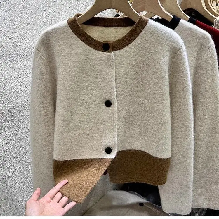 Xiaoxiangfeng Contrasting Color Sweater Jacket for Women in Autumn Winter Spring and Autumn Lazy Style Small Knitted Cardigan
