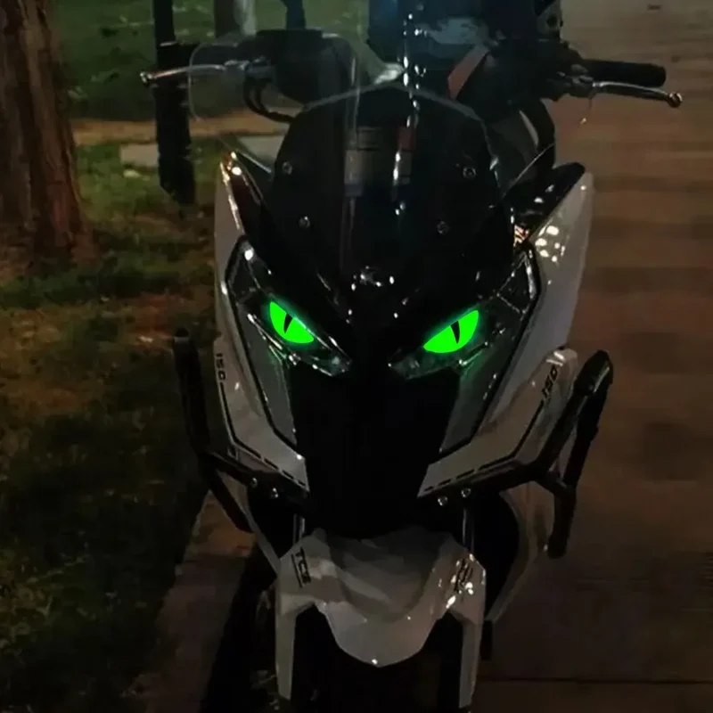Luminous Eyes Car Stickers Green Glowing Devil's Eye Car Motorcycle Headlight Styling Sticker 3D Drip Glue Cat Eye Decoration