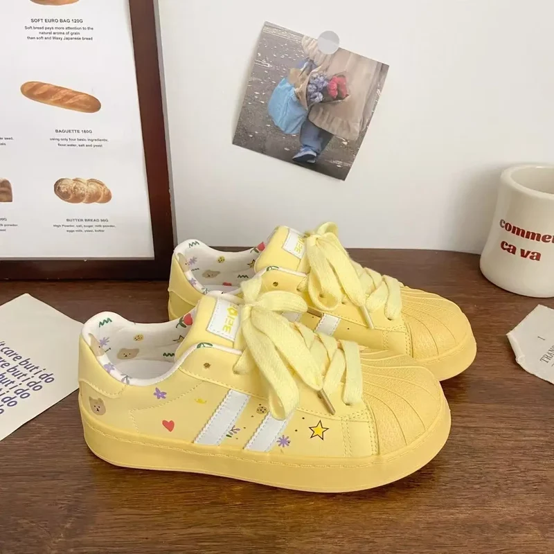 Thick-soled yellow flats for students, versatile sports casual shoes for women