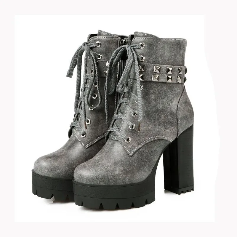 KNCOKAR The new autumn/winter fashion ultra high heels and short boots with a waterproof platform rivet and female boots
