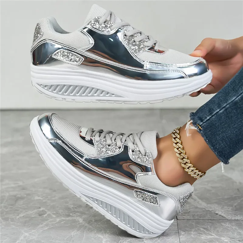 Women's flat mesh sports shoes spring and autumn new lace-up breathable comfortable fashion fitness women's shoes