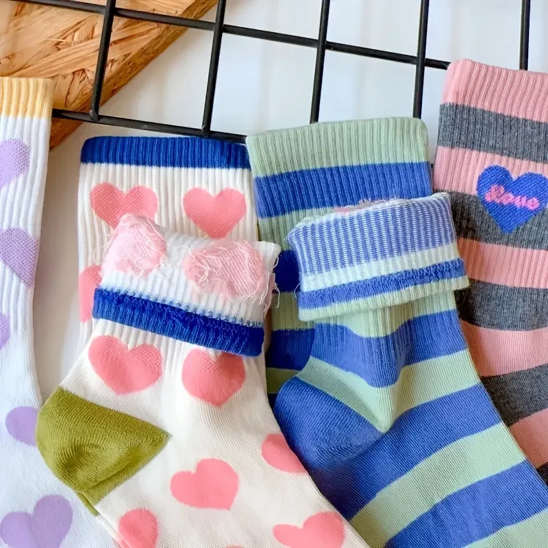 5 Pairs Dopamine Sweet Heart Striped Women Mid Tube Socks Fashionable Korean College Style Comfortable All Season Casual Socks
