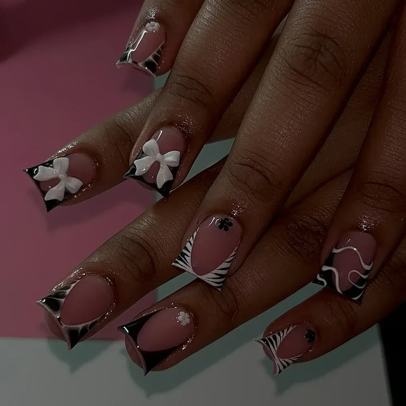 24pcs Nude Pink Sweet Fake Nails Short Duckbill Leopard Print French False Nails With 3D Bowknots Butterfly Cherry Press On Nail