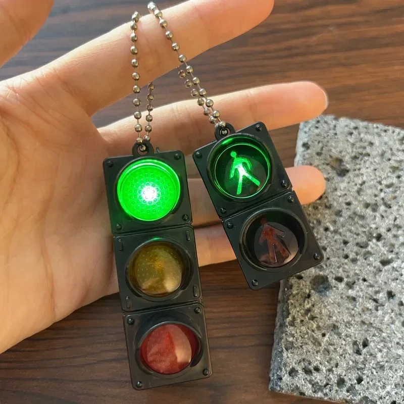 Simulation Electronic Traffic Light Keychain Pendant Pedestrian Light LED Light-emitting Toy Kids Cognitive Toy Gift Key Chain