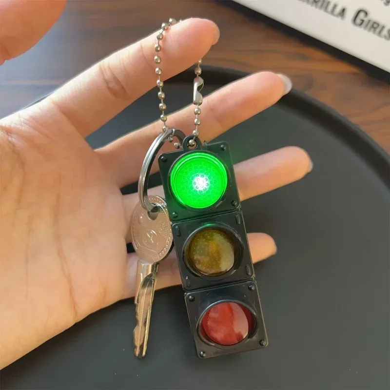 Simulation Electronic Traffic Light Keychain Pendant Pedestrian Light LED Light-emitting Toy Kids Cognitive Toy Gift Key Chain