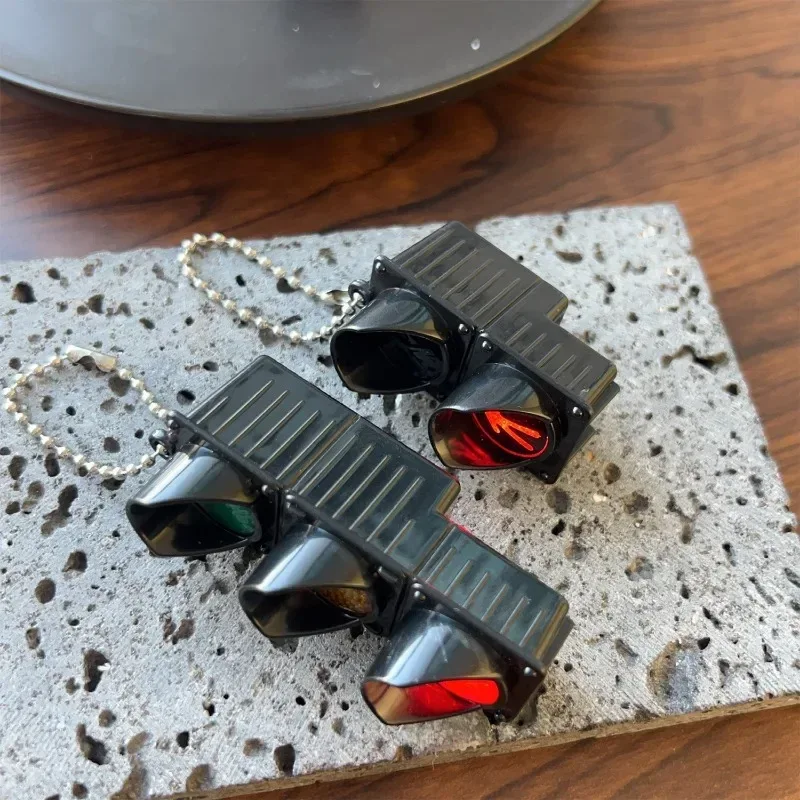 Simulation Electronic Traffic Light Keychain Pendant Pedestrian Light LED Light-emitting Toy Kids Cognitive Toy Gift Key Chain
