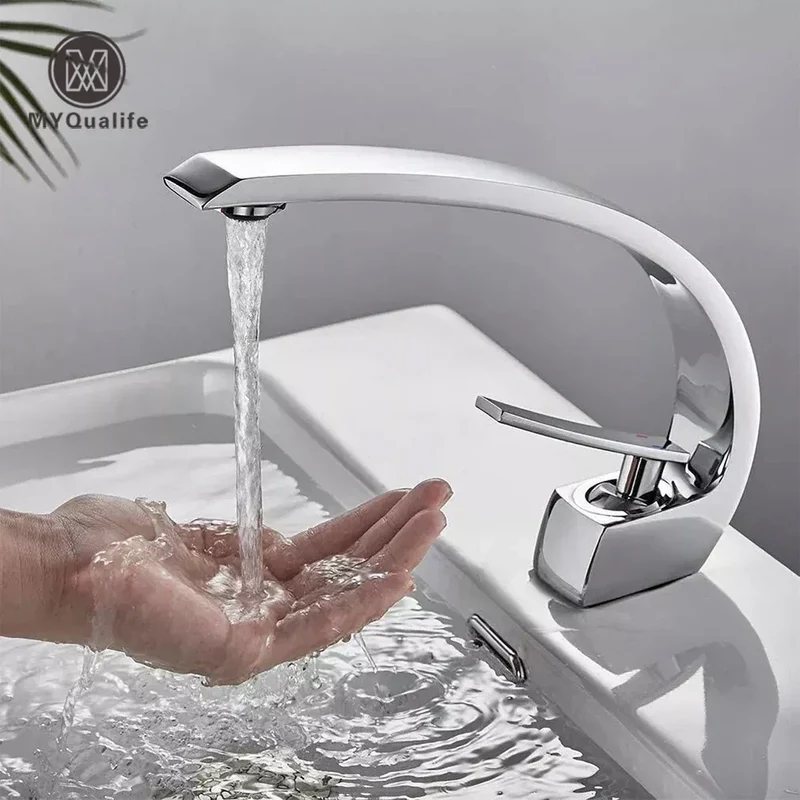 Chrome Basin Faucet Washing Basin Mixer Deck Mounted Cold and Hot Bathroom Faucet