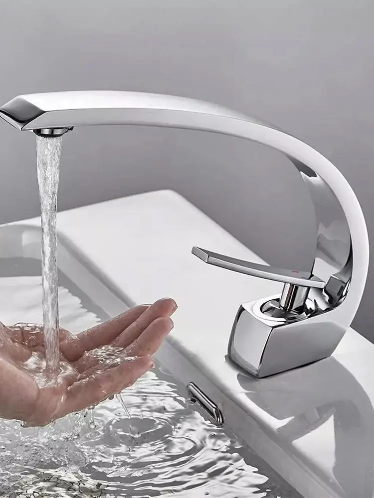 Chrome Basin Faucet Washing Basin Mixer Deck Mounted Cold and Hot Bathroom Faucet