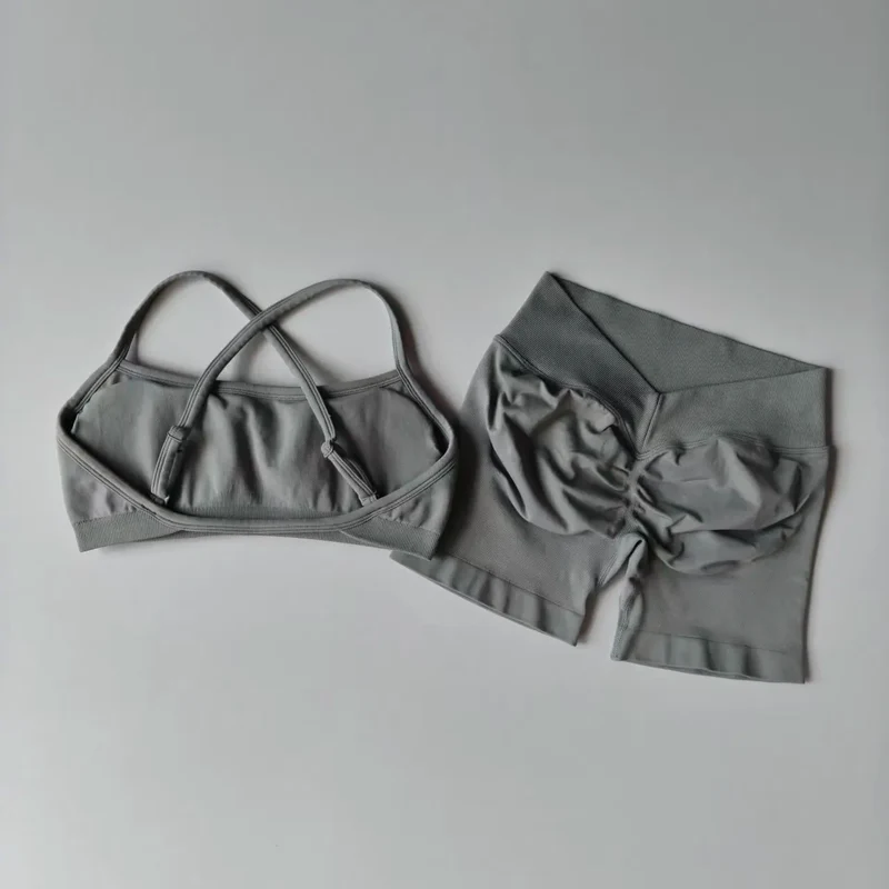 Seamless Yoga Shorts Set Yoga Women's Fitness Tight Bra Top Vest Gym Set Elastic Hip Lifting Gym Shorts Sports 2pcs Workout Suit